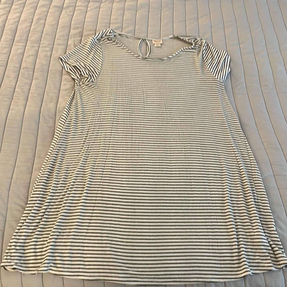 Mossimo t-shirt dress black and white stripe